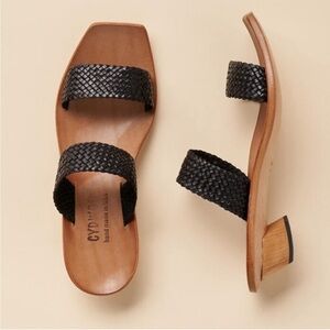Cydwoq Olive Grove Black Strap sandals kitten heel Size 7 EU 37